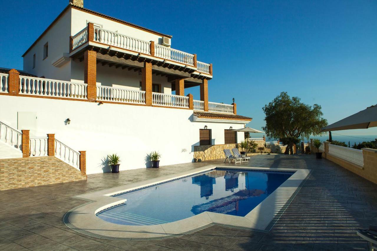 Villa El Palomar Azul With Pool And Sea View Benajarafe Exteriér fotografie