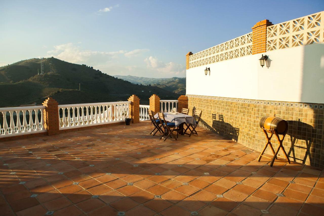 Villa El Palomar Azul With Pool And Sea View Benajarafe Exteriér fotografie